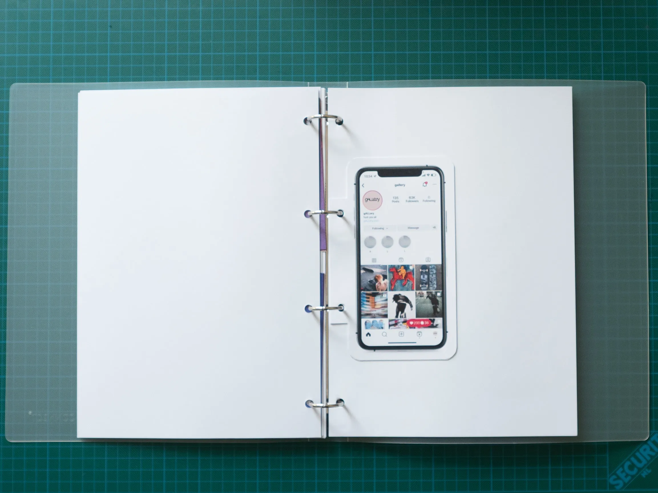 gALLery brand book, page 8